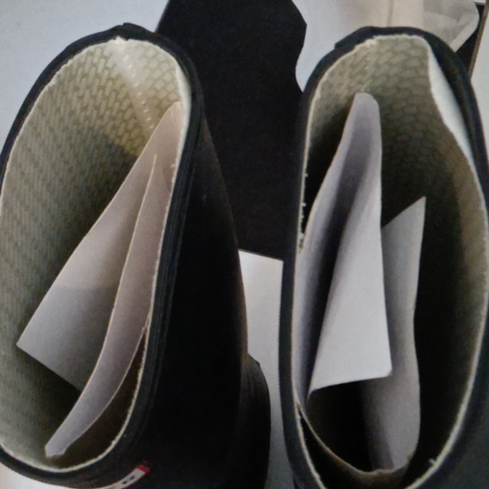 Hunter rain boots - Picture 3 of 6